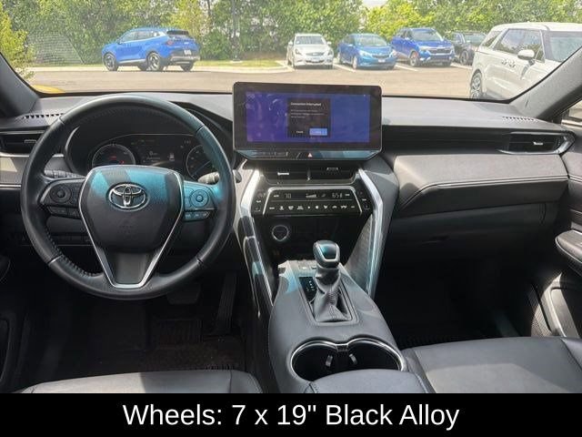 Used 2023 Toyota Venza Nightshade AWD/4WD image 9