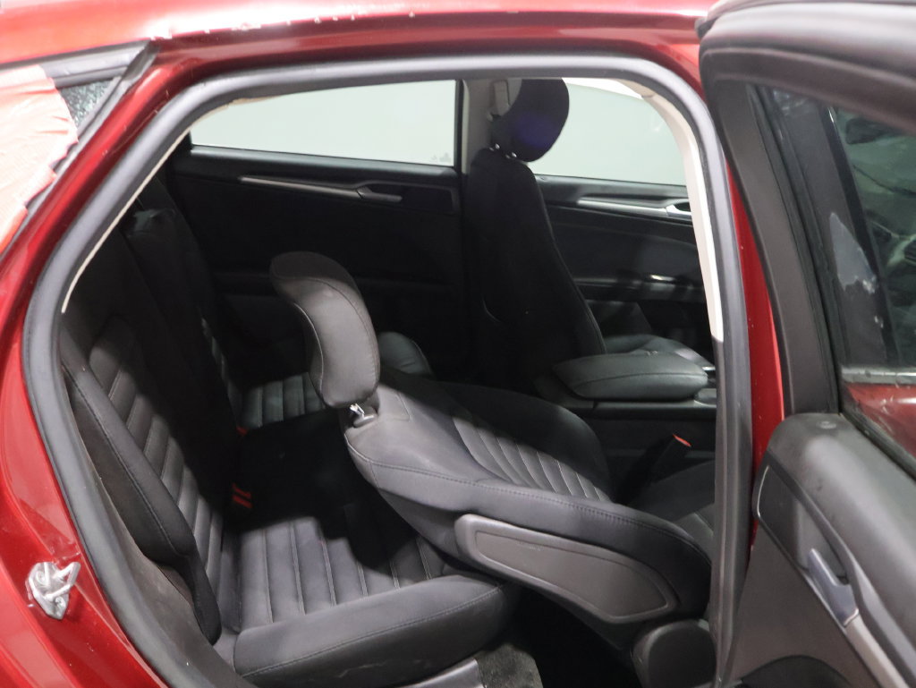 Used 2015 Ford Fusion SE FWD image 9