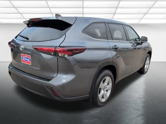 Used 2024 Toyota Highlander LE image 30