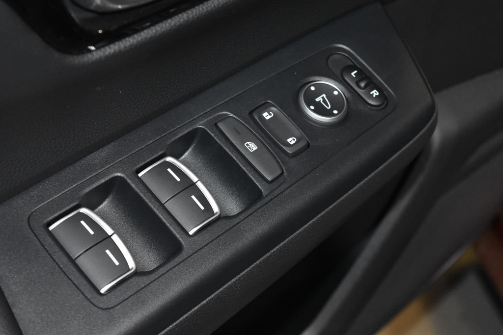 Used 2024 Honda CR-V Sport Touring image 6