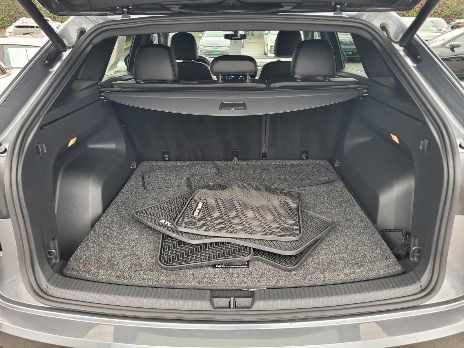 Used 2022 Volkswagen Atlas Cross Sport SE image 10