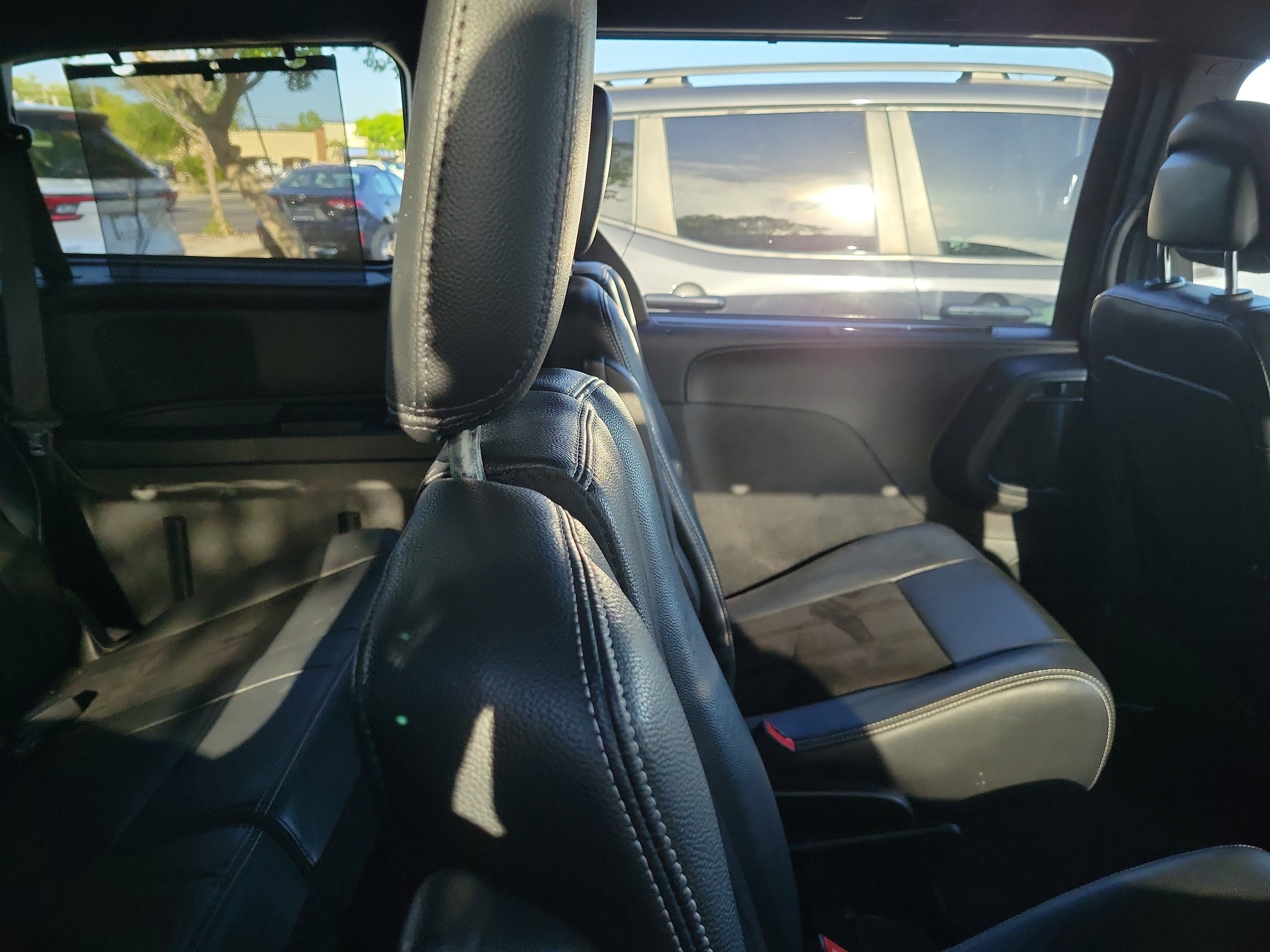 Used 2016 Dodge Grand Caravan SXT FWD image 10