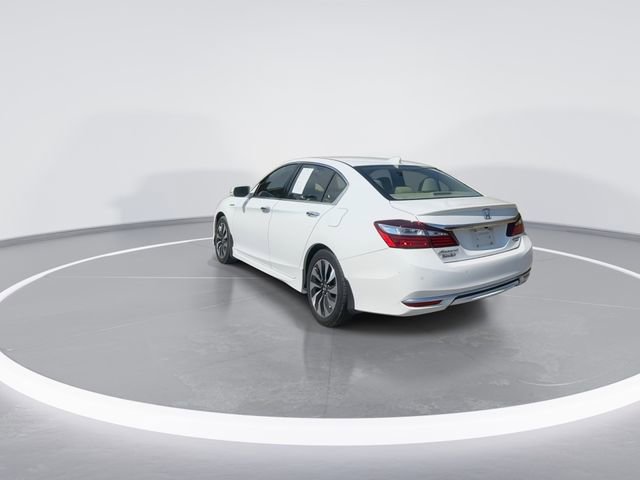 Used 2017 Honda Accord Touring image 8