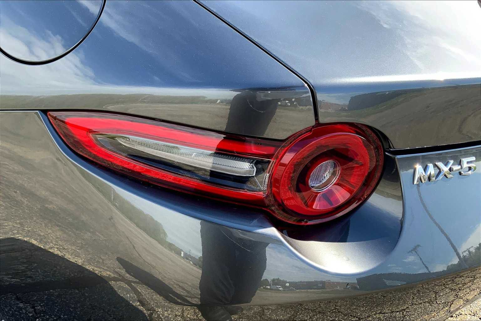 Used 2024 MAZDA MX-5 Miata Grand Touring w/ Weather Package RWD image 5