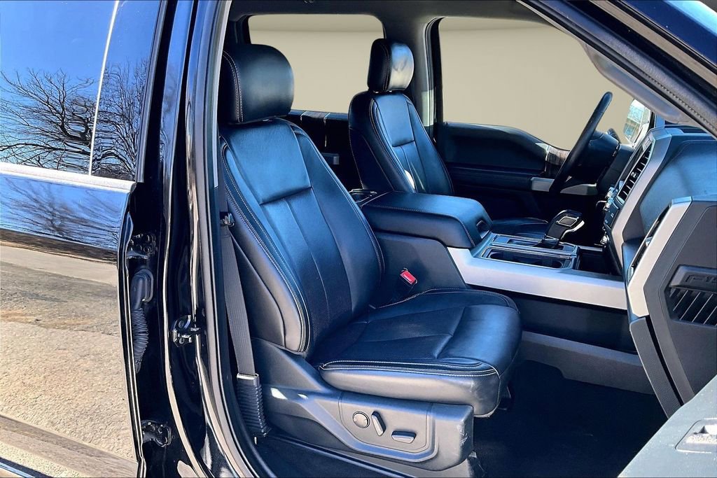 Used 2020 Ford F150 Lariat image 28