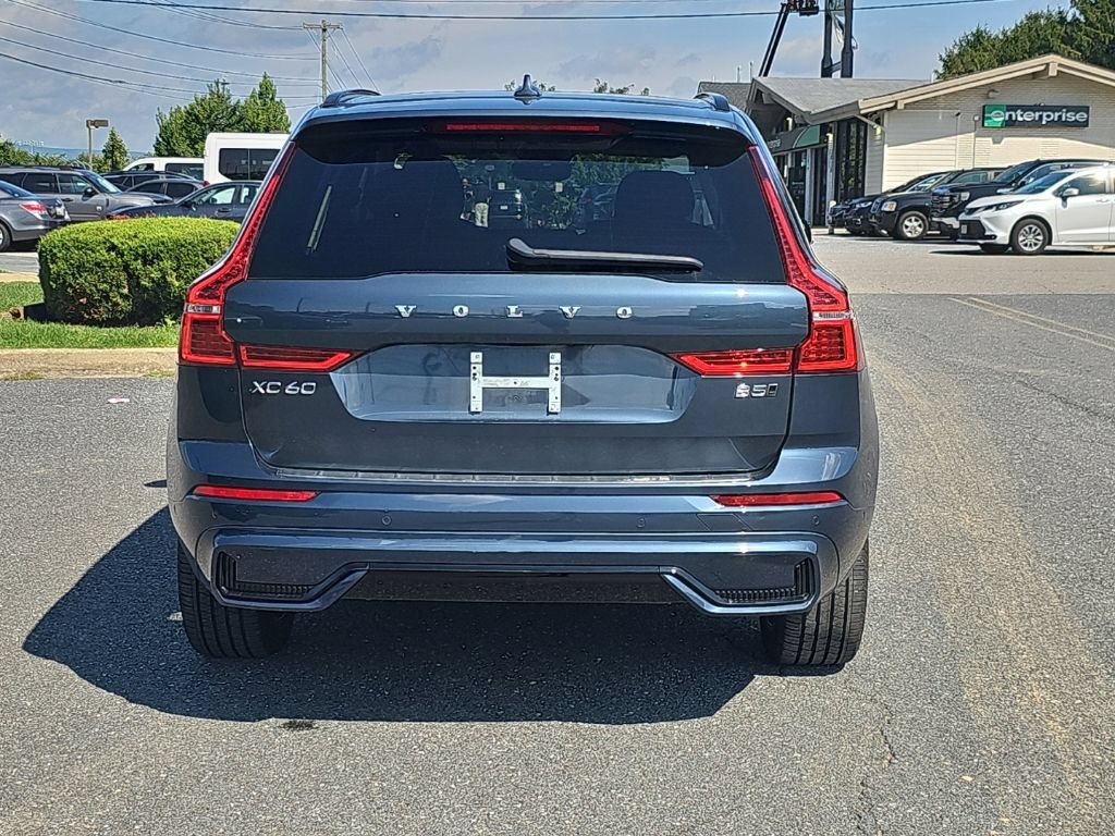Used 2024 Volvo XC60 B5 Plus w/ Protection Package Premier AWD/4WD image 14