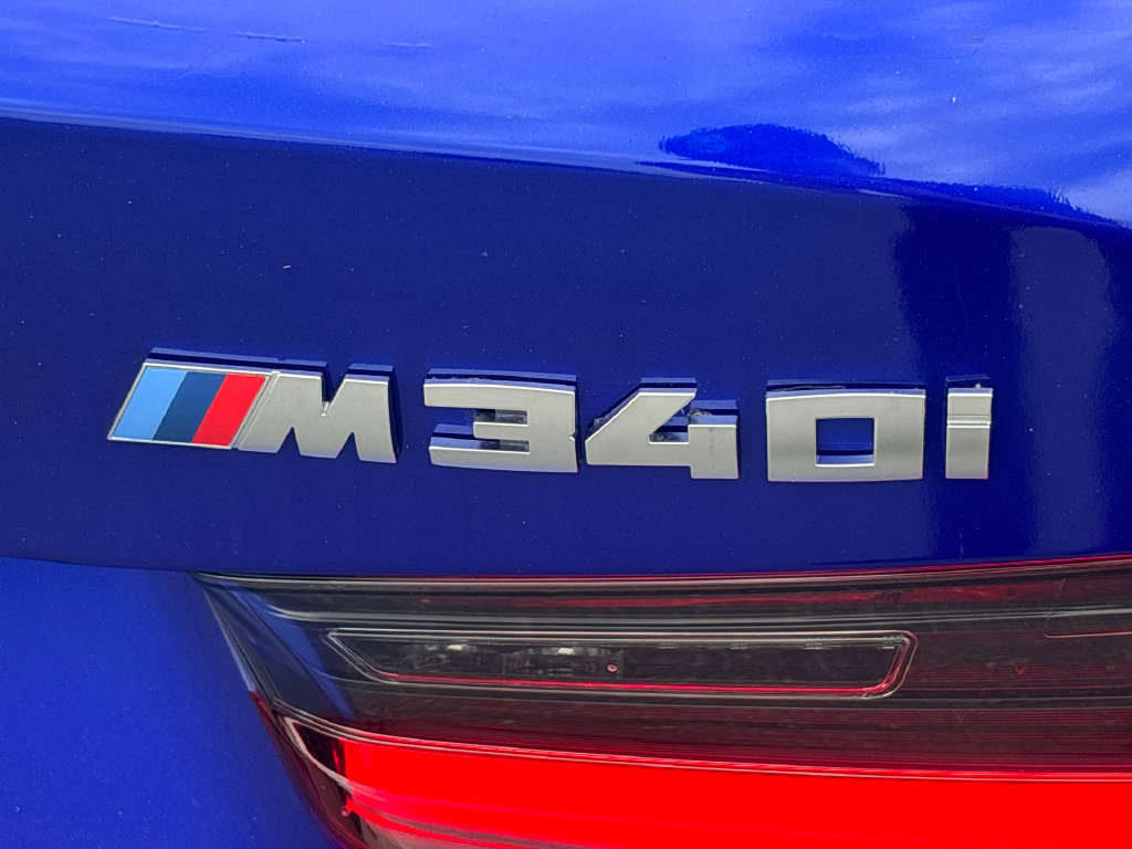Used 2025 BMW M340i w/ Premium Package RWD image 11
