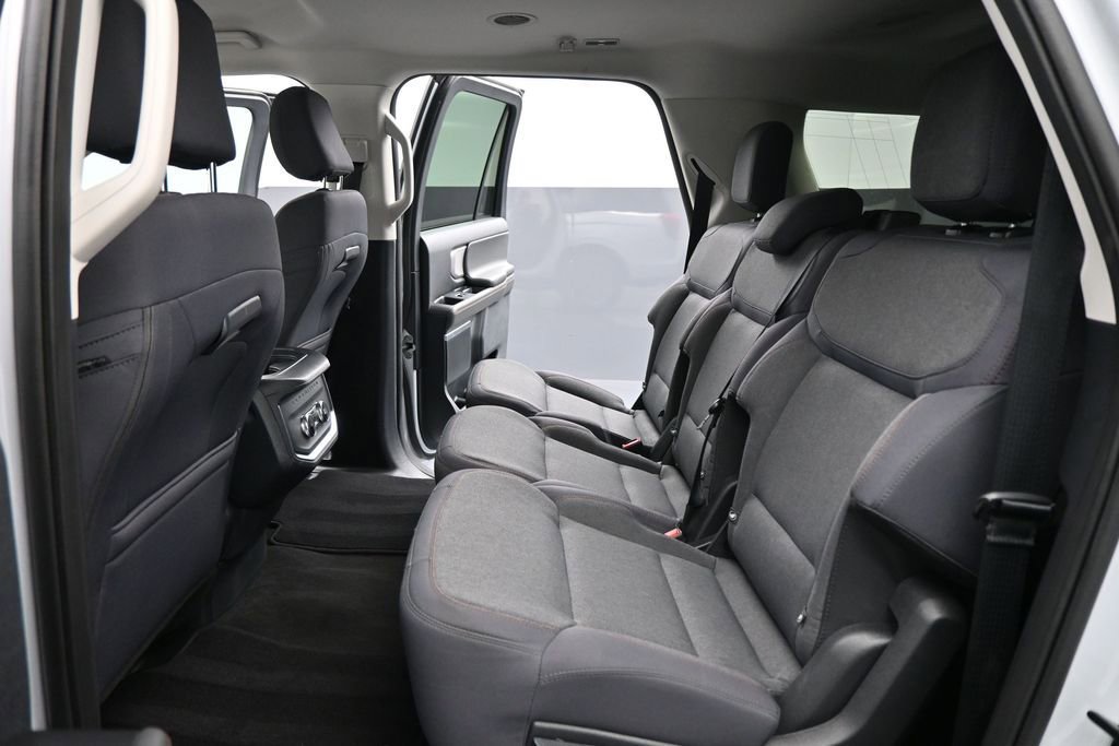 Used 2025 Ford Expedition Max Active RWD image 16