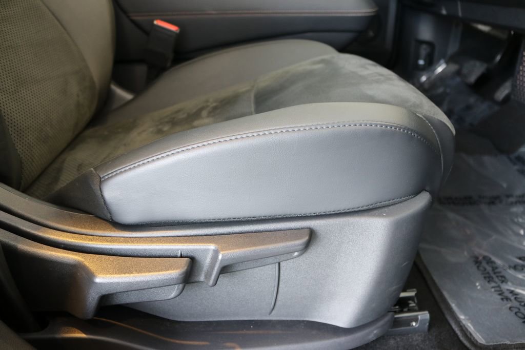 Used 2023 Nissan Ariya AWD image 37