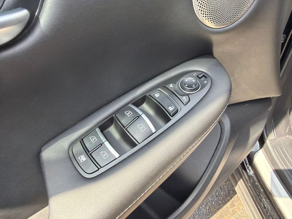 Used 2024 INFINITI QX50 Sport FWD image 15