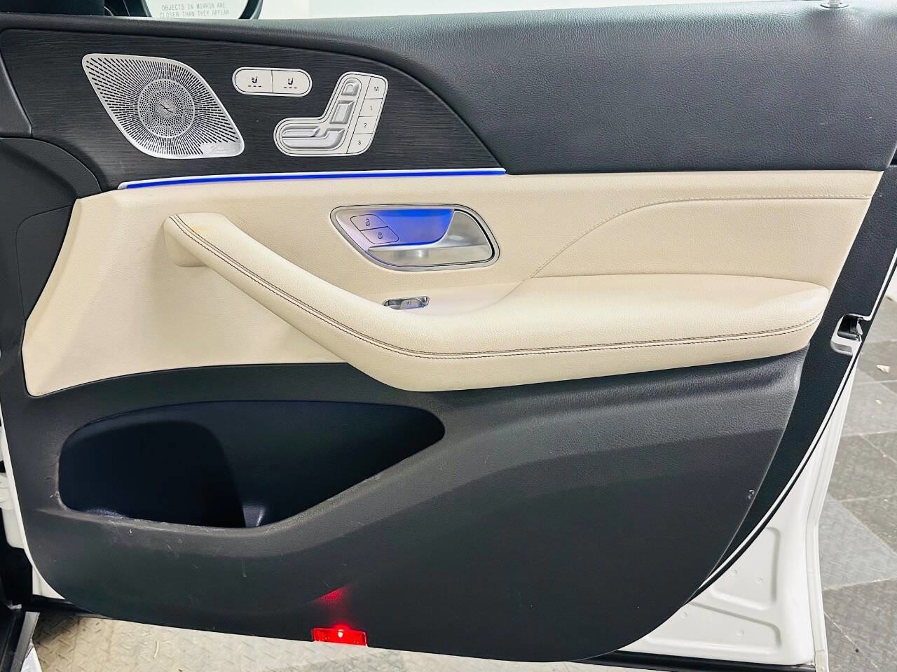 Used 2020 Mercedes-Benz GLE 580 4MATIC w/ Parking Assist Package image 26