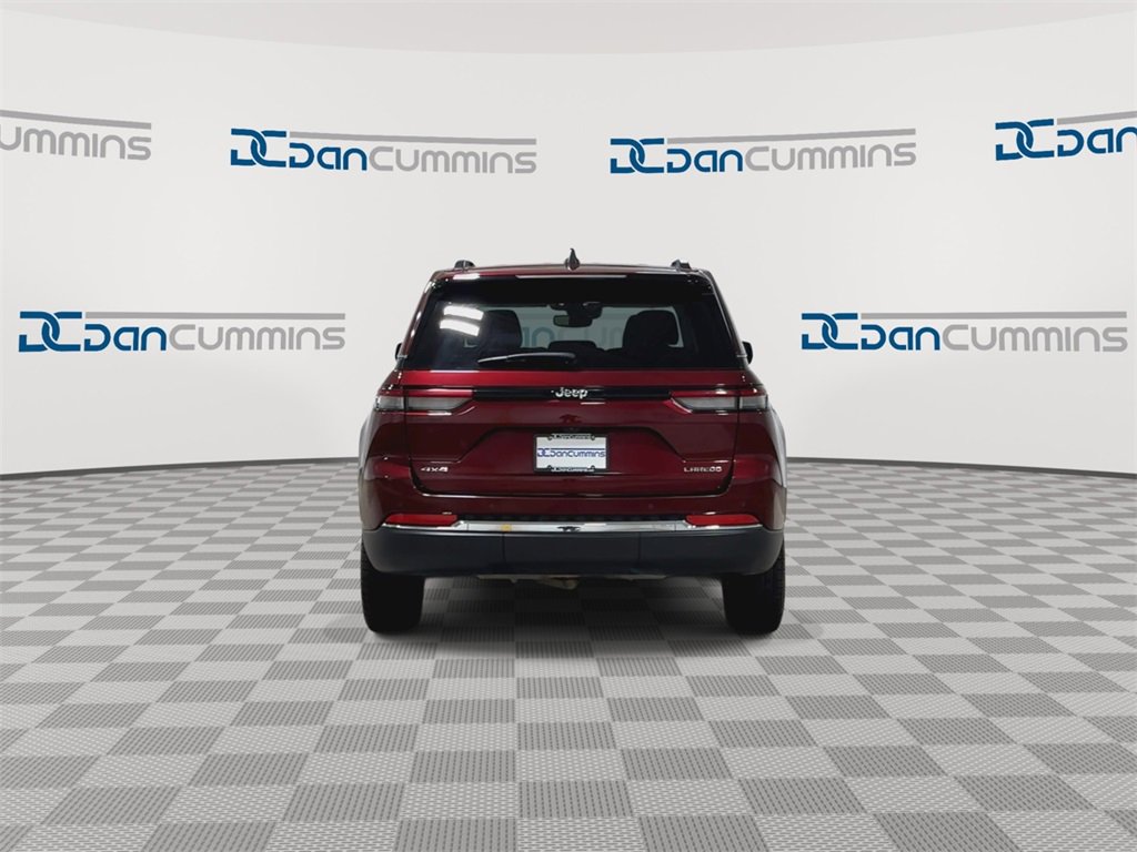 Used 2023 Jeep Grand Cherokee Laredo image 7