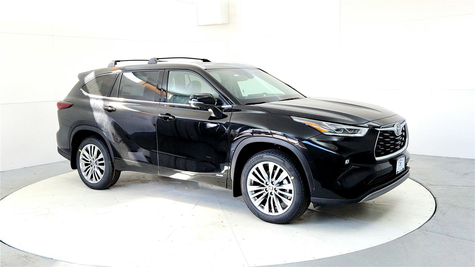 New 2026 Toyota Highlander Platinum image 7