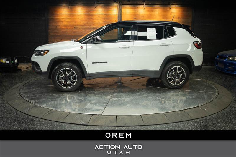 Used 2025 Jeep Compass Trailhawk