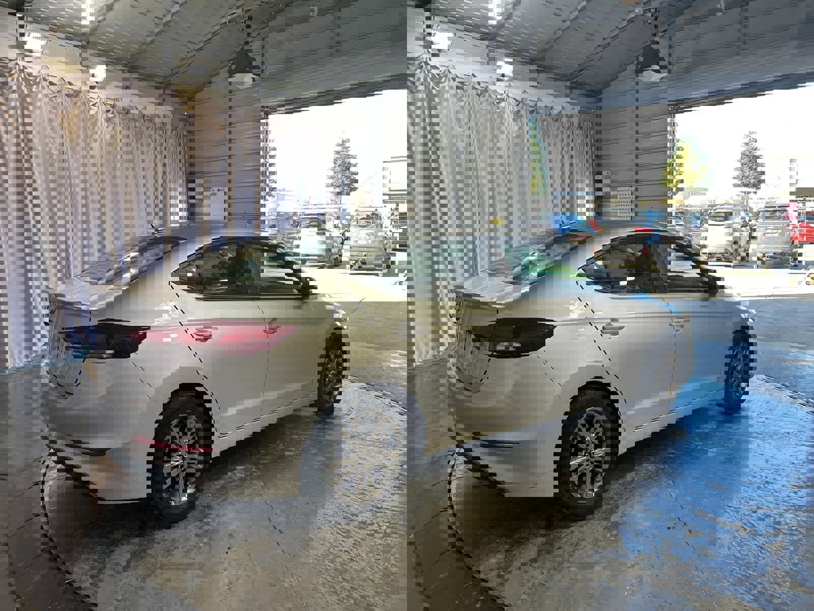 Used 2017 Hyundai Elantra SE image 8