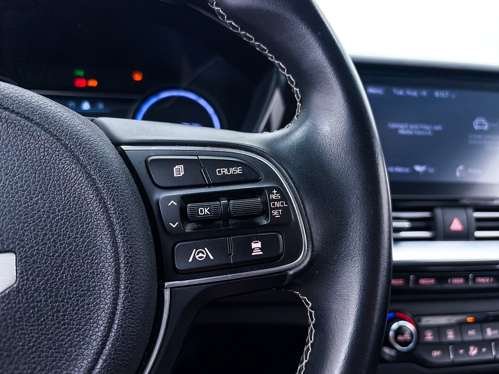 Certified 2022 Kia Niro EX FWD image 29