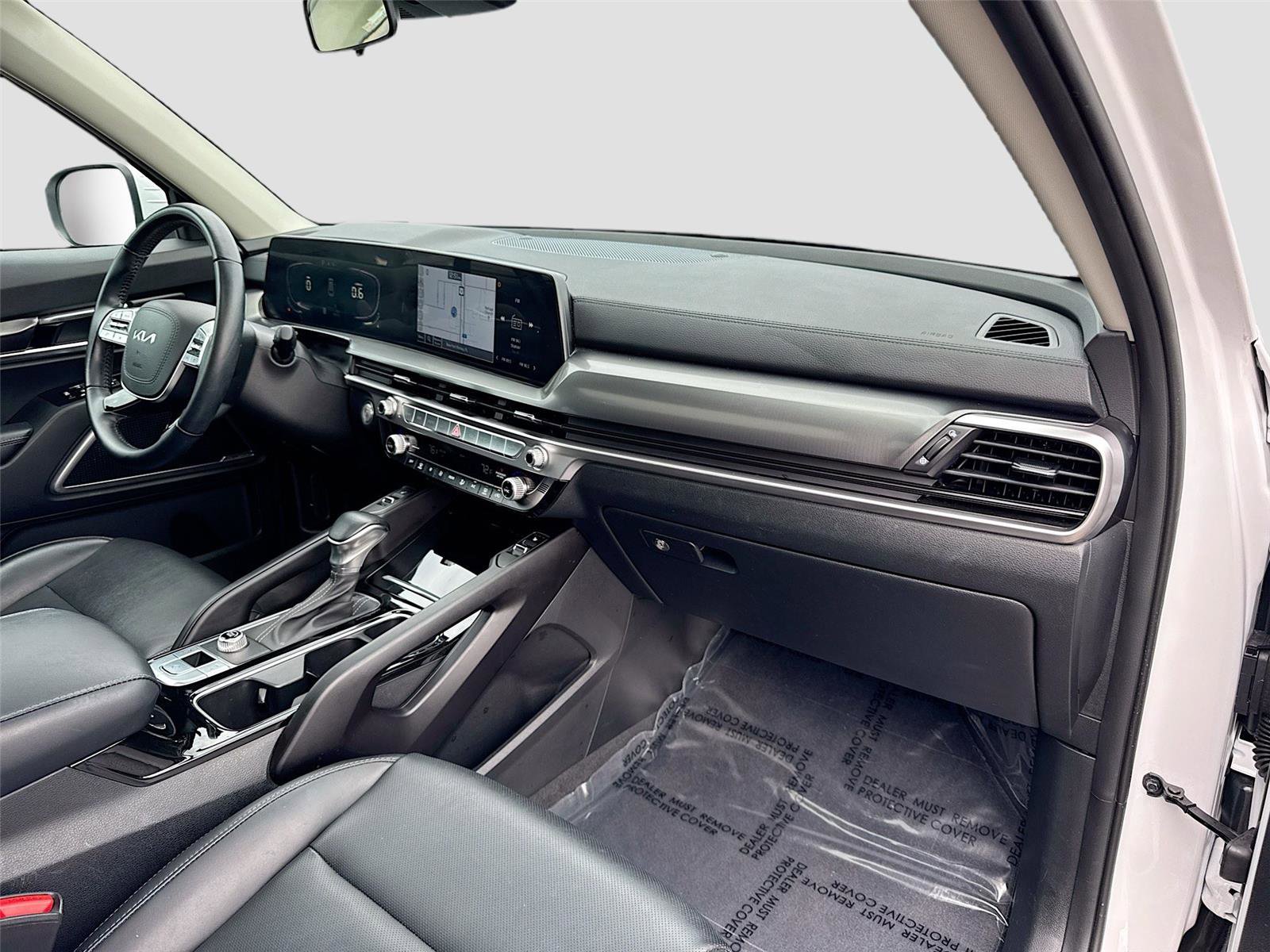 Used 2025 Kia Telluride S image 28