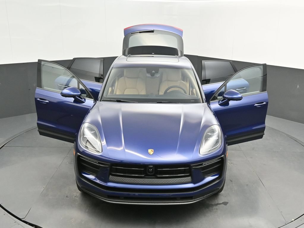 Certified 2026 Porsche Macan AWD/4WD image 45