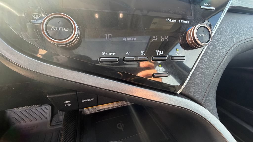 Used 2018 Toyota Camry XLE w/ Protection Package (Q2) FWD image 32