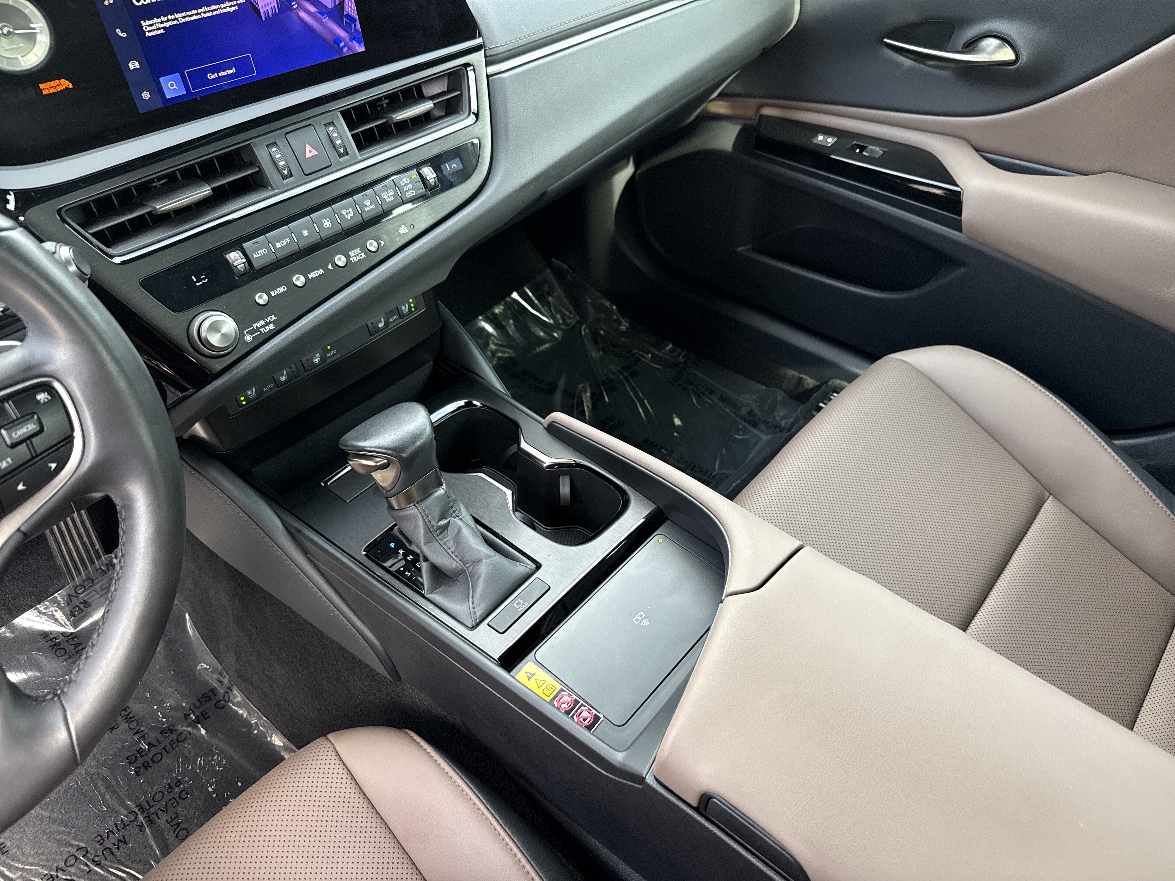 Used 2024 Lexus ES 350 w/ Premium Package FWD image 26
