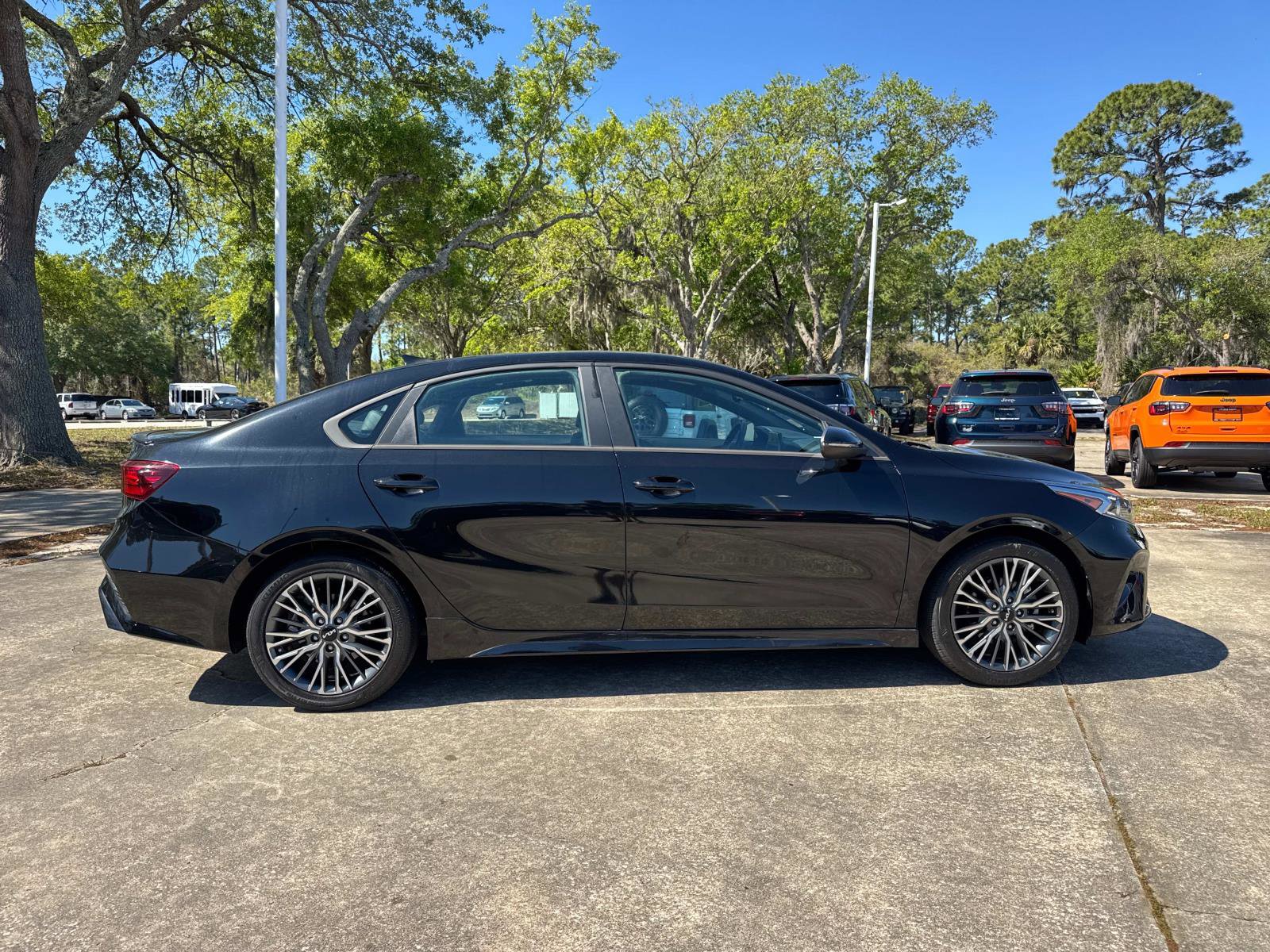 Used 2023 Kia Forte GT-Line w/ GT-Line Premium Package image 2