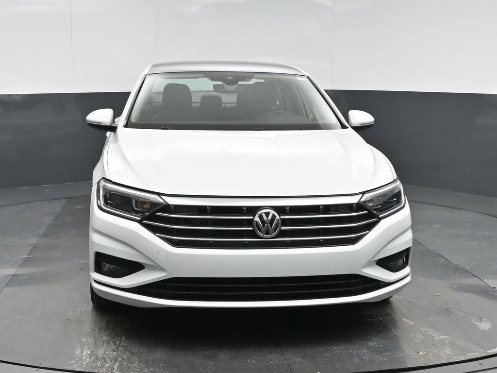 Used 2021 Volkswagen Jetta SEL Premium image 2