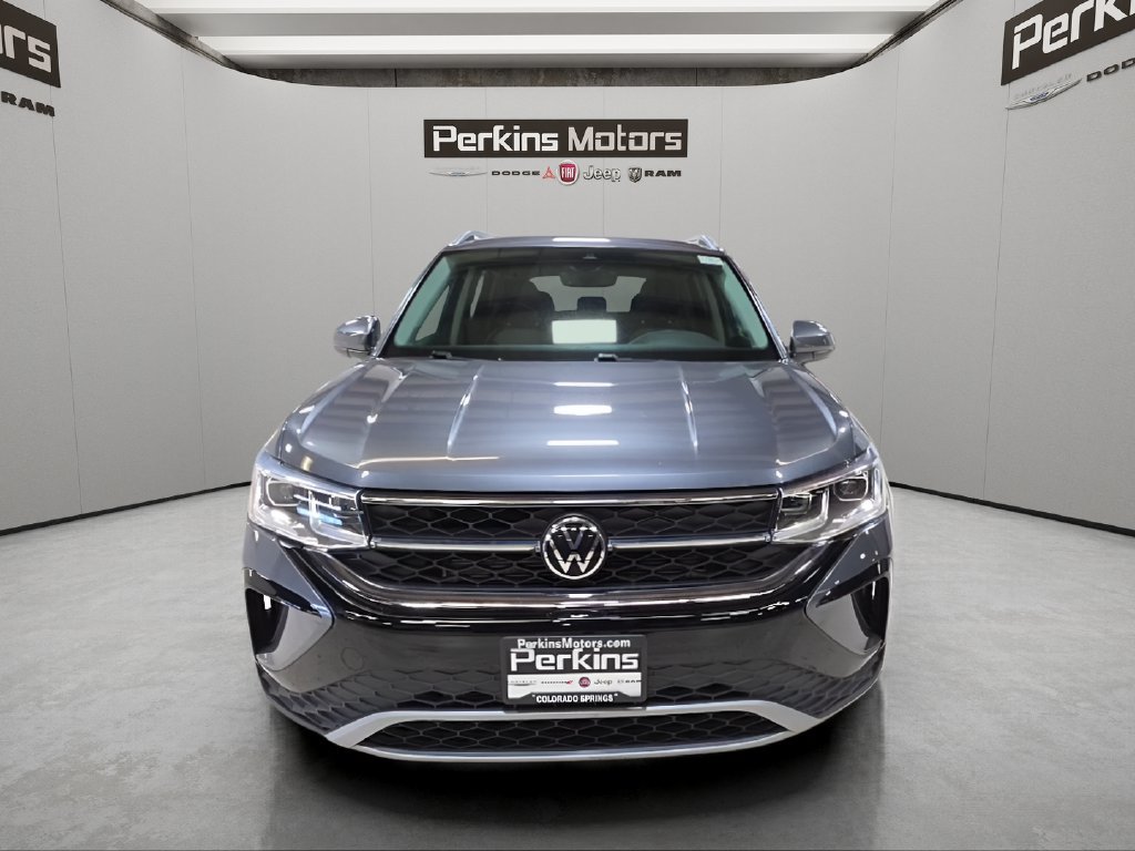 Used 2022 Volkswagen Taos SEL w/ Panoramic Sunroof Package AWD/4WD image 9