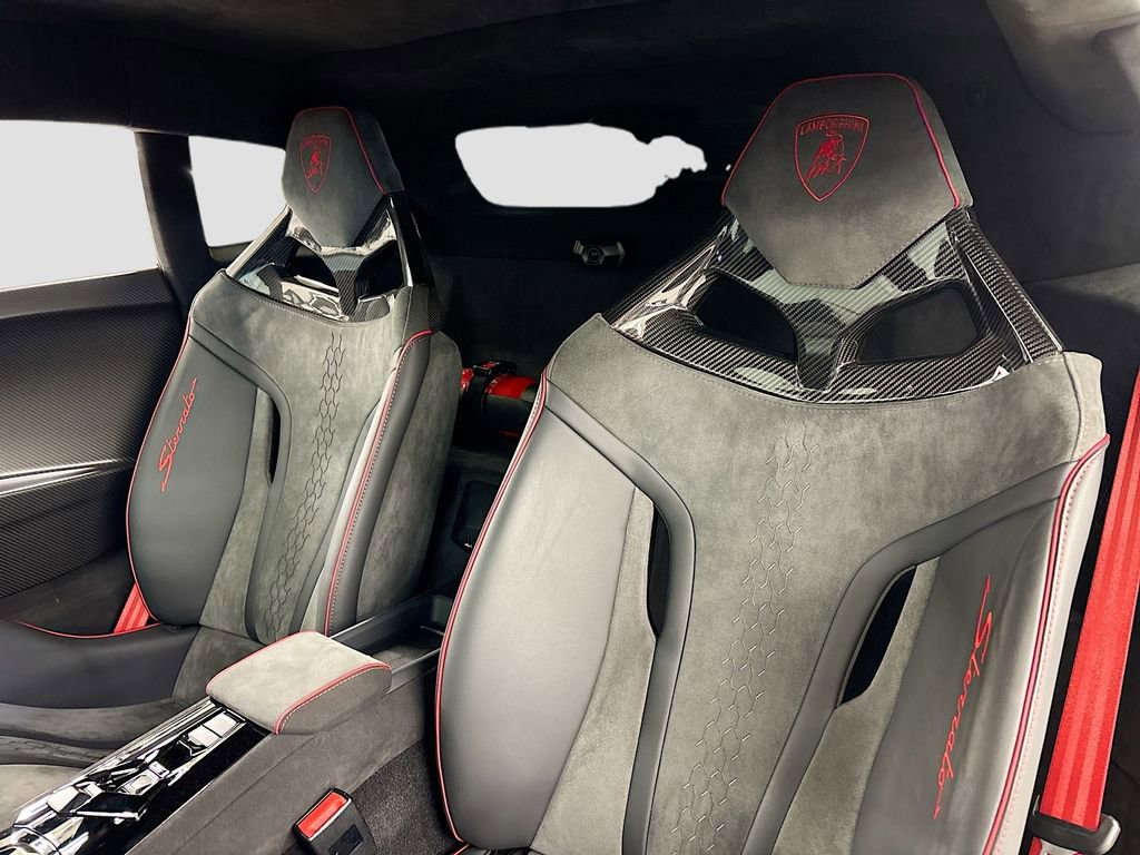 Used 2023 Lamborghini Huracan Sterrato image 15