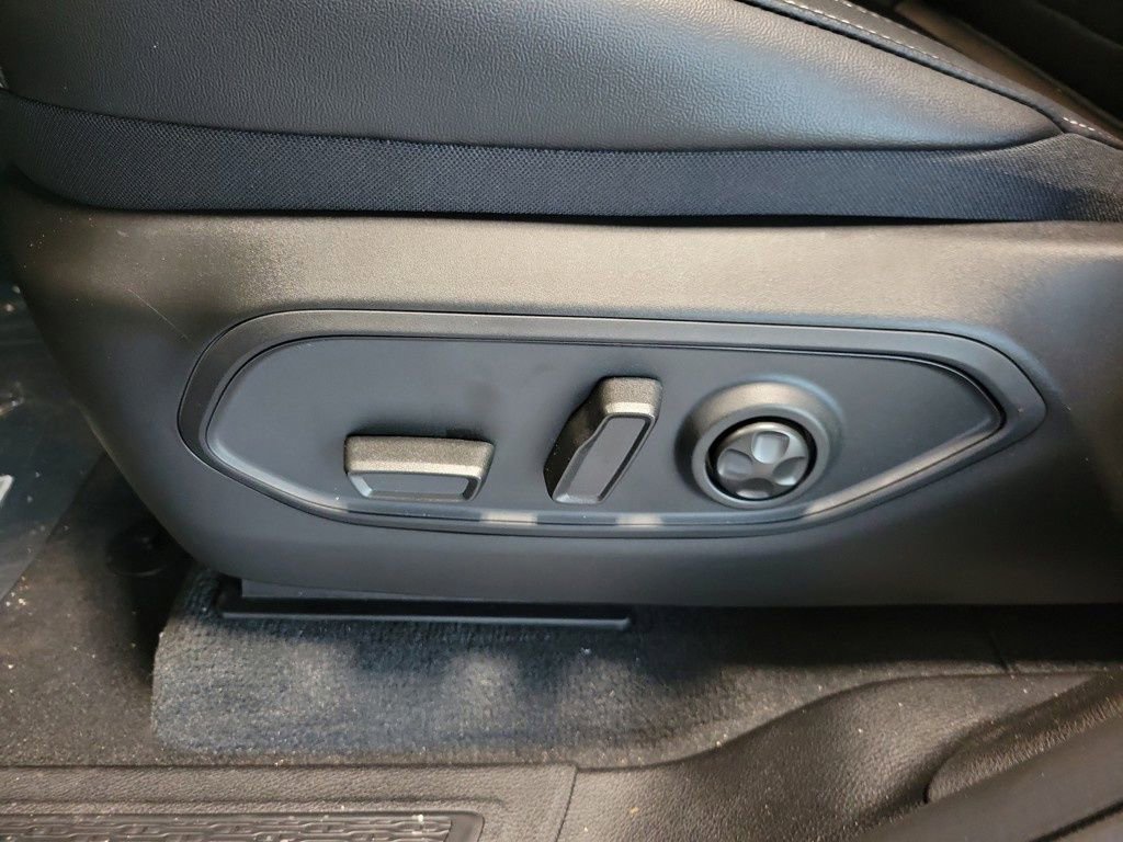 New 2025 Jeep Grand Cherokee Limited image 10