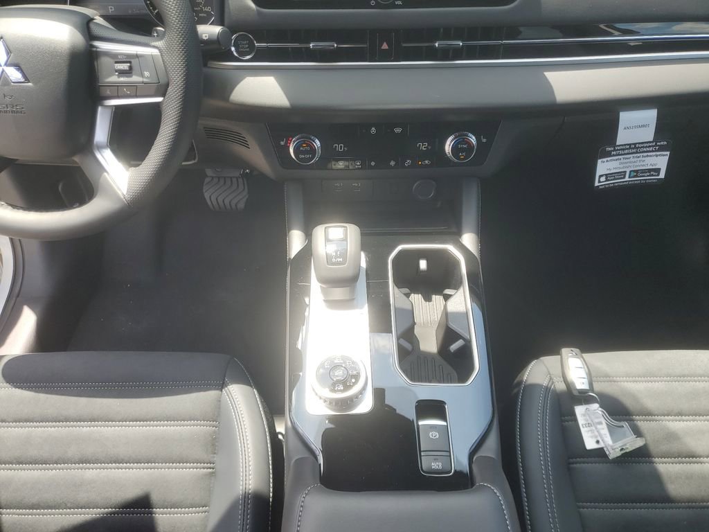 New 2026 Mitsubishi Outlander LE AWD/4WD image 19