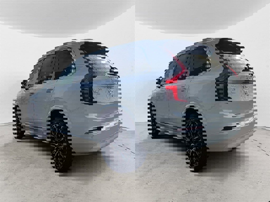 New 2025 Volvo XC90 B6 Ultra w/ Protection Package image 3
