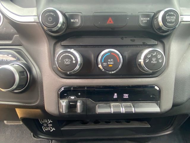 Used 2024 RAM 2500 Big Horn AWD/4WD image 22
