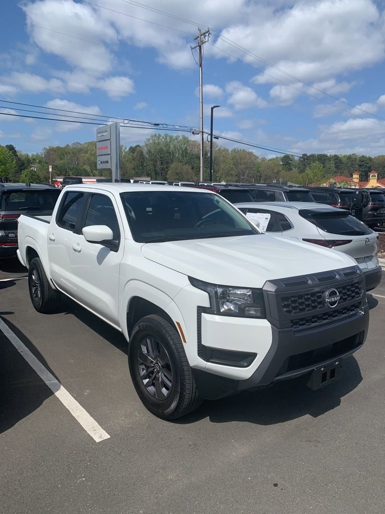 Used 2025 Nissan Frontier SV image 19