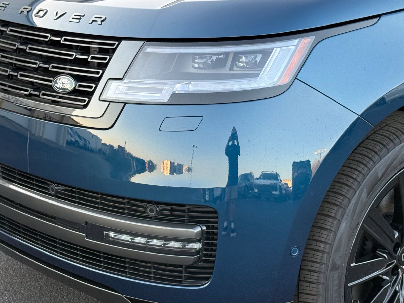 New 2027 Land Rover Range Rover Long Wheelbase SE AWD/4WD image 11