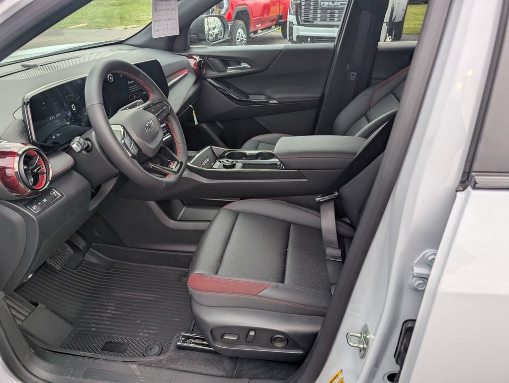 New 2026 Chevrolet Equinox RS w/ Convenience Package III FWD image 14