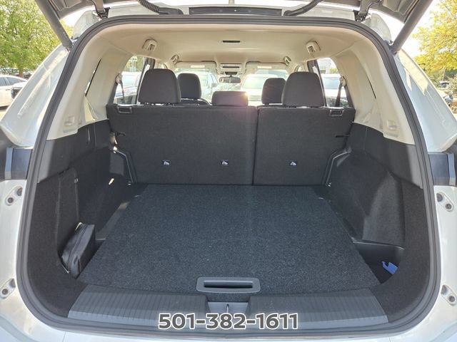 Certified 2026 Nissan Rogue SV FWD image 14