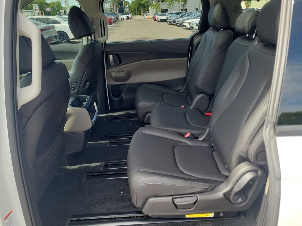 New 2026 Kia Carnival SX FWD image 16