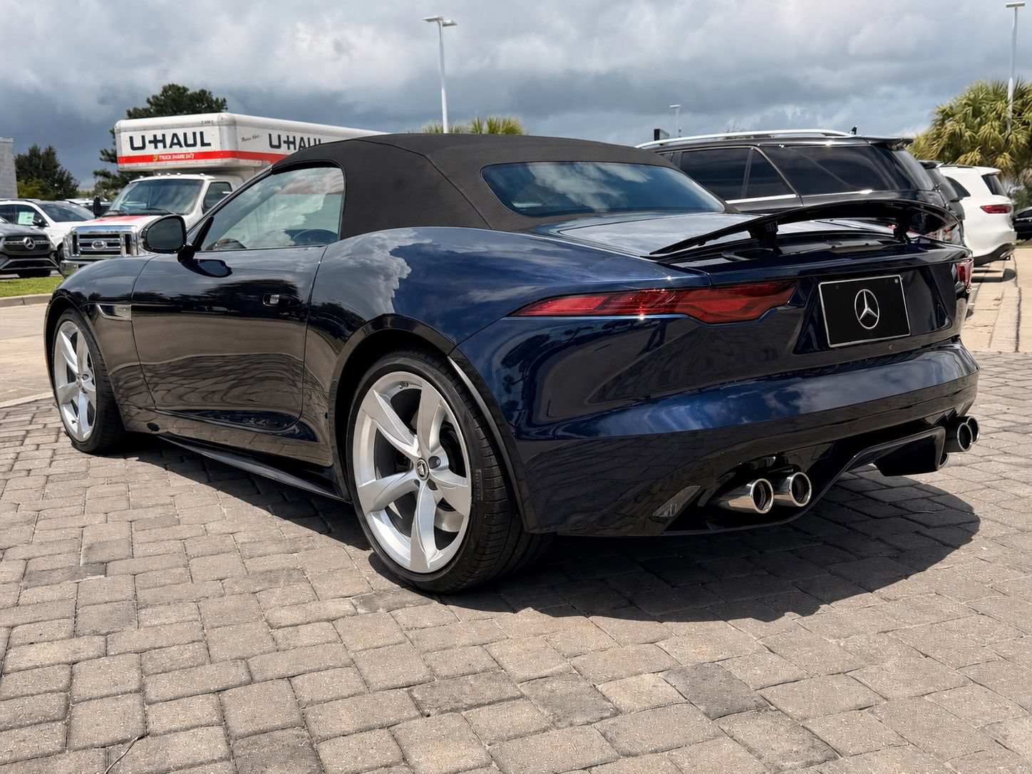 Used 2024 Jaguar F-TYPE R-Dynamic RWD image 11
