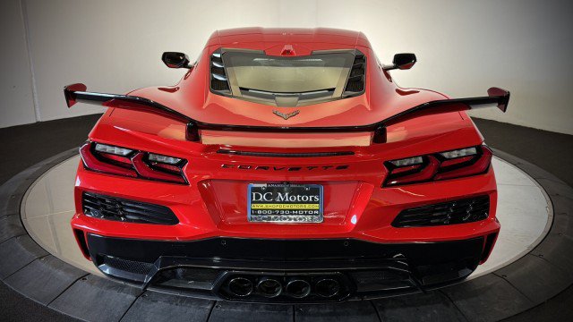 Used 2024 Chevrolet Corvette Z06 w/ Z07 Performance Package RWD image 26