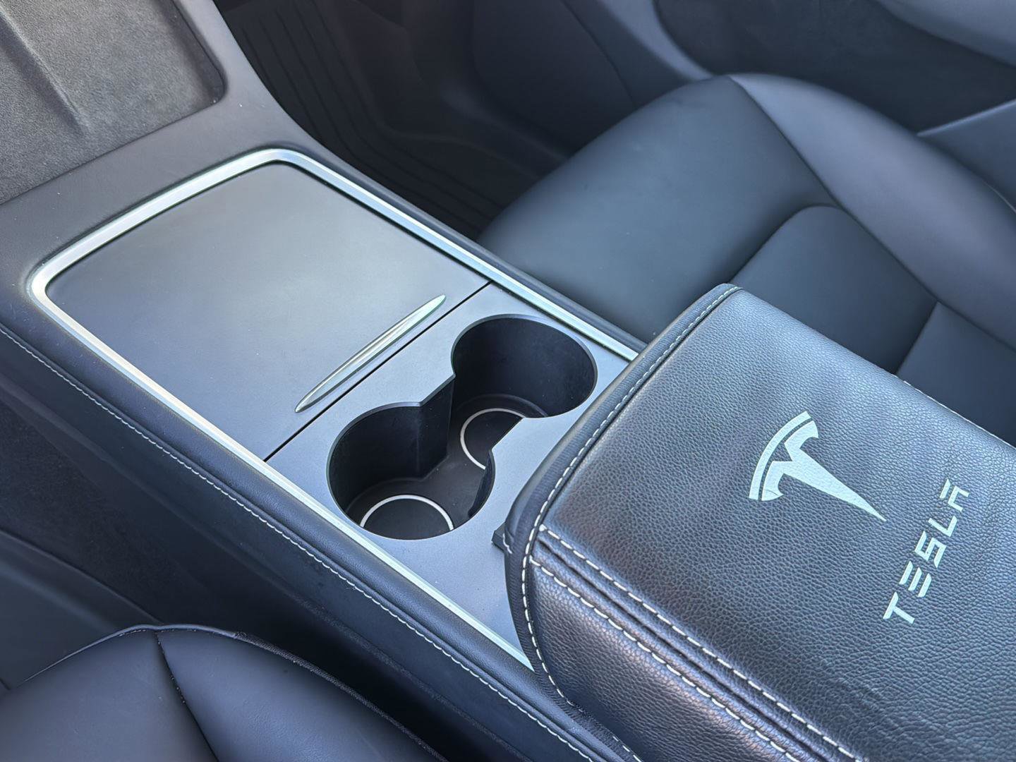 Used 2023 Tesla Model Y Long Range image 22