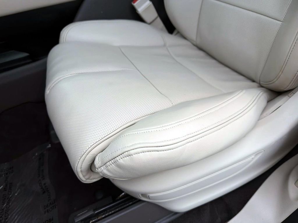 Used 2021 Lincoln Navigator 2WD image 19