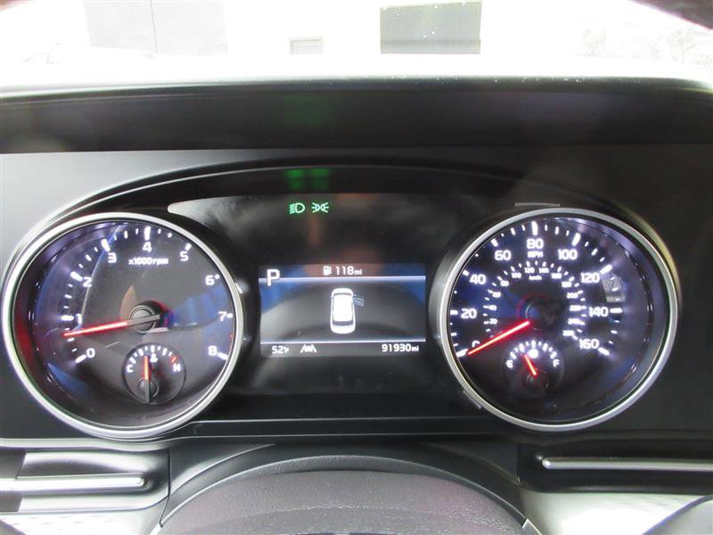 Used 2022 Kia Carnival LX image 15