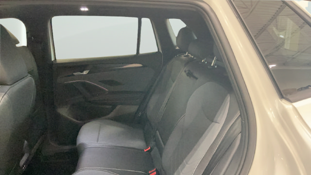 New 2026 Volkswagen Tiguan SE R-Line AWD/4WD image 13