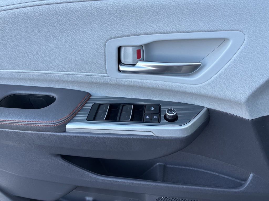 Used 2021 Toyota Sienna XSE image 24