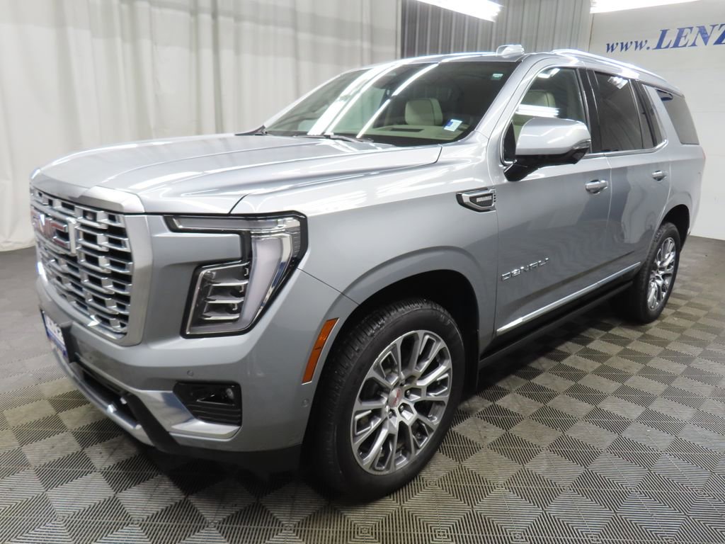 Used 2025 GMC Yukon Denali w/ Denali Reserve Package AWD/4WD image 7