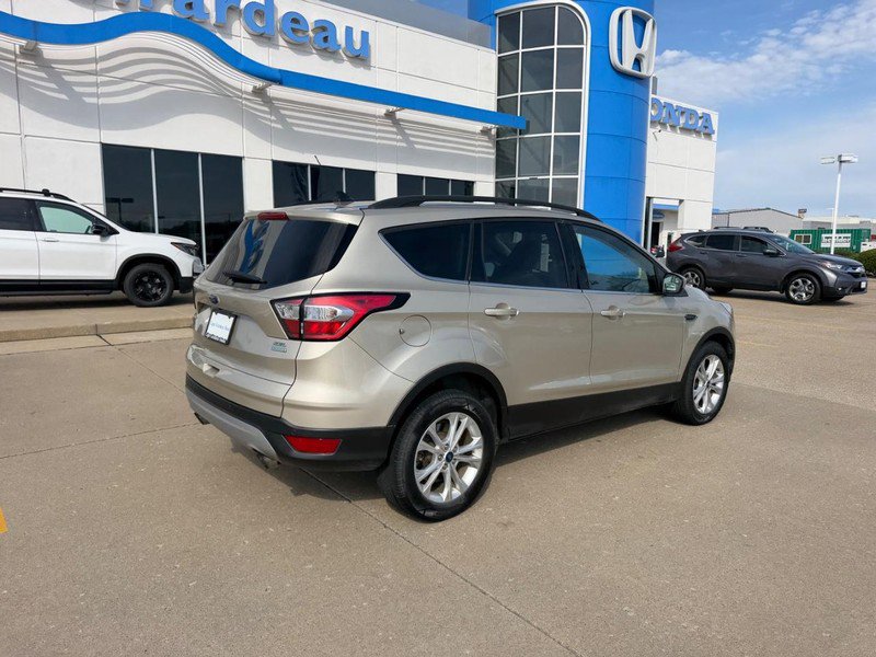 Used 2018 Ford Escape SEL FWD image 2
