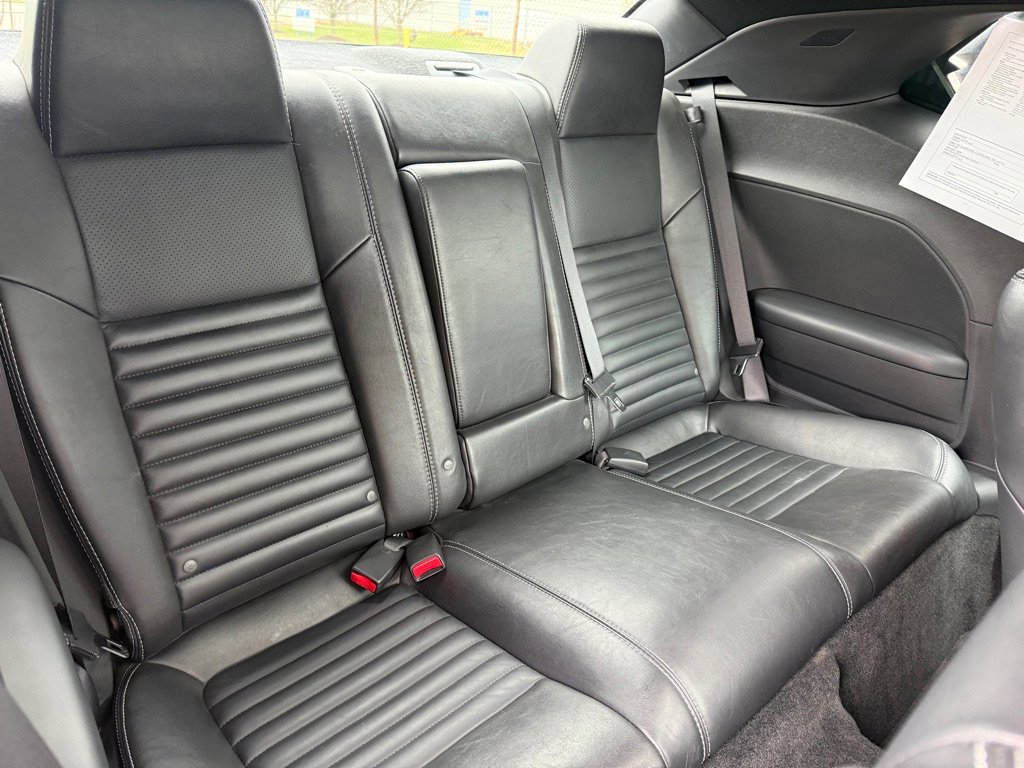 Used 2010 Dodge Challenger SE image 11