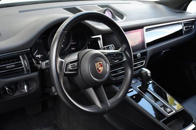 Used 2024 Porsche Macan w/ Premium Plus Package AWD/4WD image 24