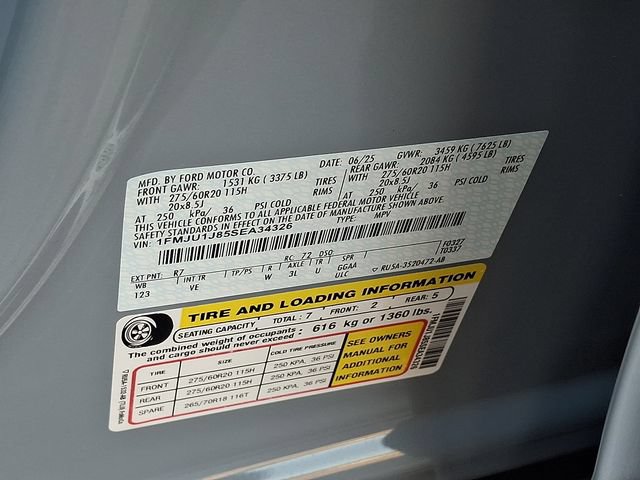 Certified 2025 Ford Expedition Active AWD/4WD image 28
