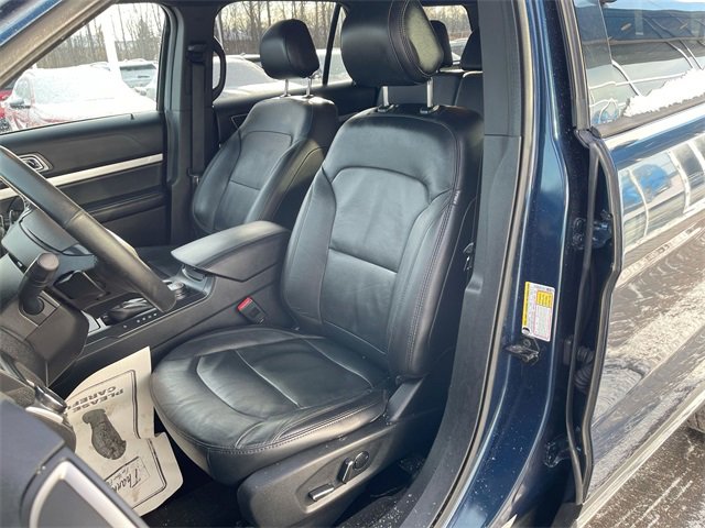 Used 2017 Ford Explorer XLT w/ Equipment Group 202A image 19